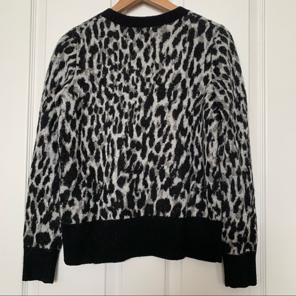 BANANA REPUBLIC black grey leopard print alpaca blend sweater size M - Picture 2 of 9